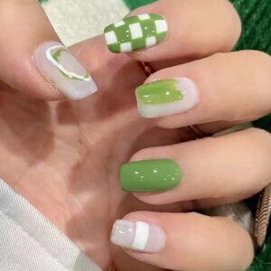 24pcs Short Square Green Checkered Pattern Press-on Nails